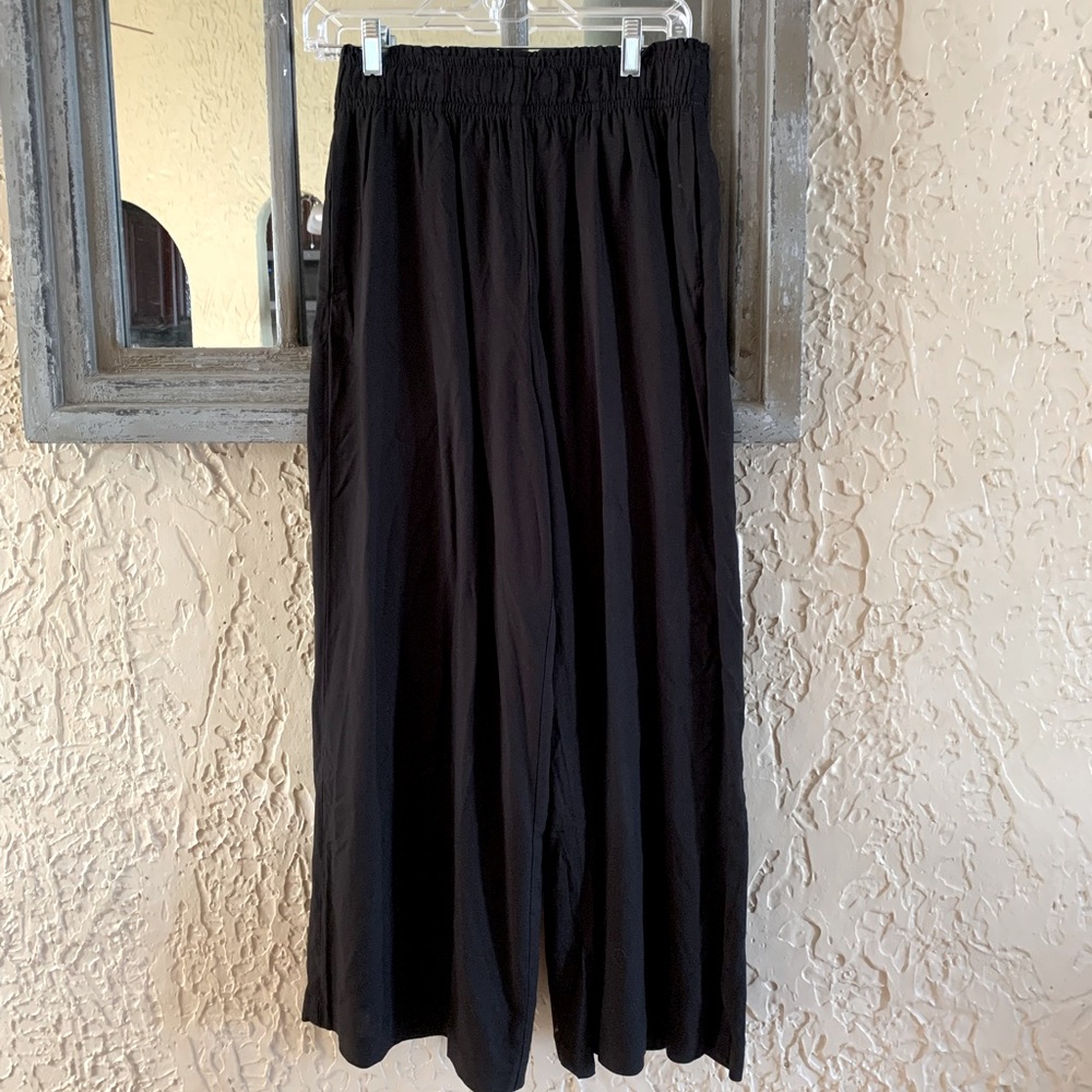 Wide leg pants